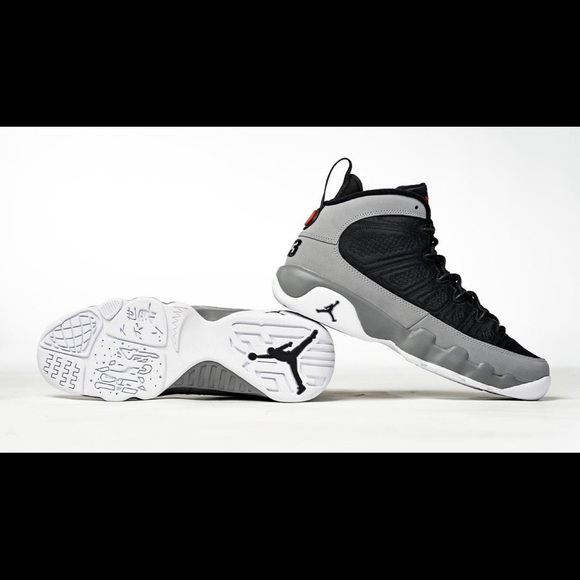 ❌SOLD❌ Air Jordan Retro 9 “Particle Grey” sneakers, New in Box, M9 - Picture 5 of 12